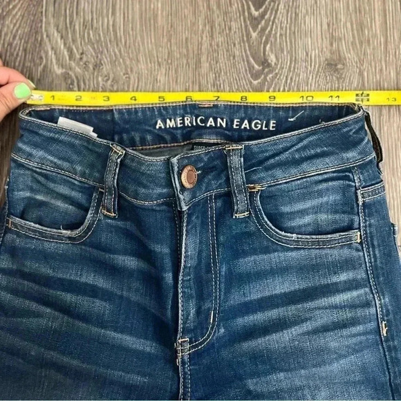 American Eagle Womans Super Strech Jeans. Size 0 - Picture 2 of 6